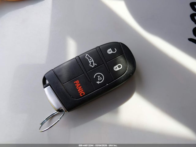 Продажа на аукционе авто 2023 Chrysler 300 300s, vin: 2C3CCABTXPH542184, номер лота: 44513244