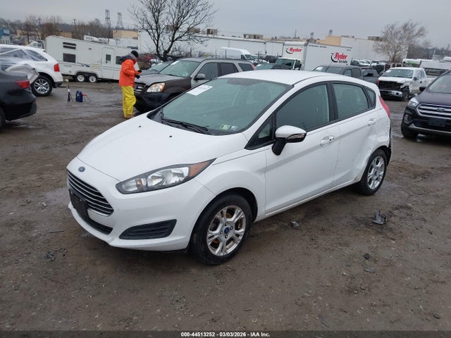 Ford FIESTA SE 2016 3FADP4EJ9GM204671 Image 2
