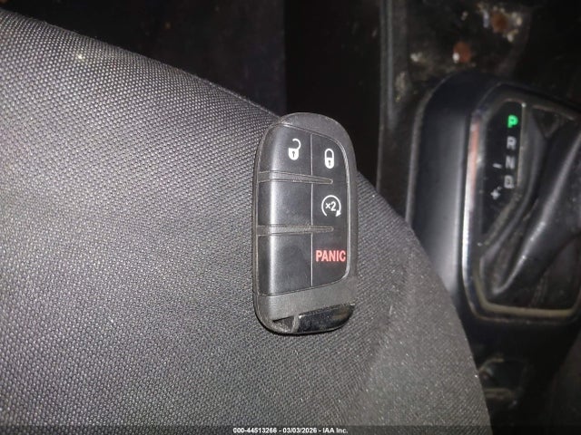 44513266 :رقم المزاد ، ZACNJBBB4LPL47534 vin ، 2020 Jeep Renegade Latitude 4x4 مزاد بيع