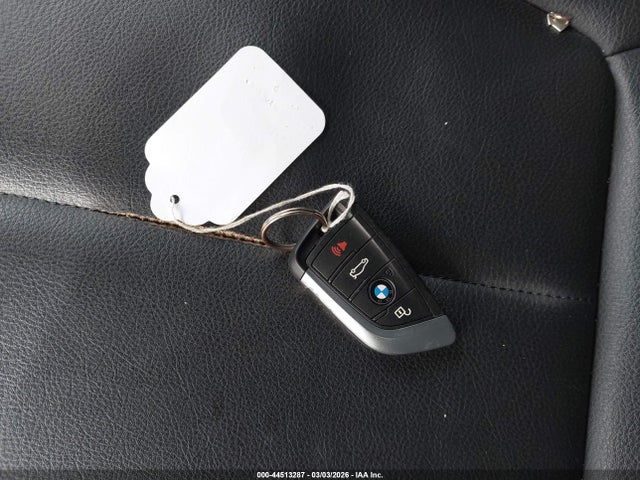 2016 BMW X1 WBXHT3C36GP883754 Photo 10