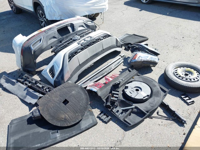 2021 Volkswagen Atlas 3.6l V6 Sel Premium მანქანა იყიდება აუქციონზე, vin: 1V2TR2CA9MC550545, აუქციონის ნომერი: 44513313