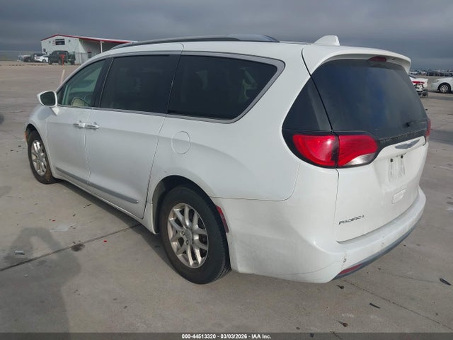 Продажа на аукционе авто 2020 Chrysler Pacifica Touring L, vin: 2C4RC1BG5LR279244, номер лота: 44513320