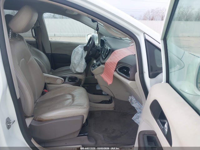 Продажа на аукционе авто 2020 Chrysler Pacifica Touring L, vin: 2C4RC1BG5LR279244, номер лота: 44513320