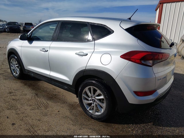 Hyundai TUCSON SE 2018 KM8J23A4XJU656245 Image 3