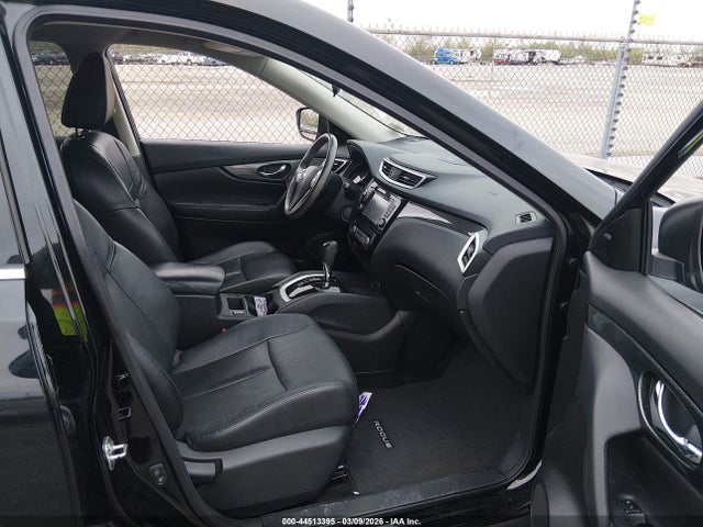 5N1AT2MT9FC788596 Nissan Rogue Sl