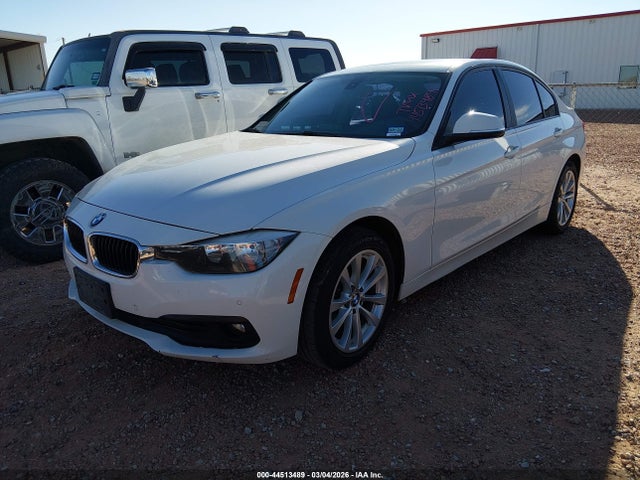 WBA8E1G36HNU18617 BMW 320i