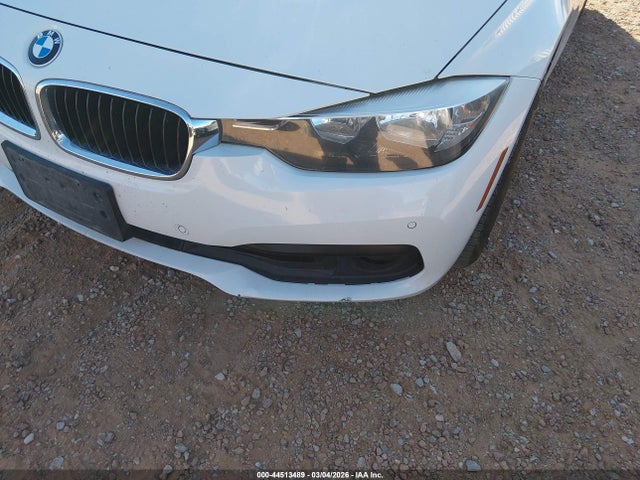 WBA8E1G36HNU18617 BMW 320i