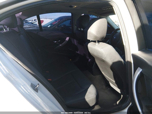 WBA8E1G36HNU18617 BMW 320i