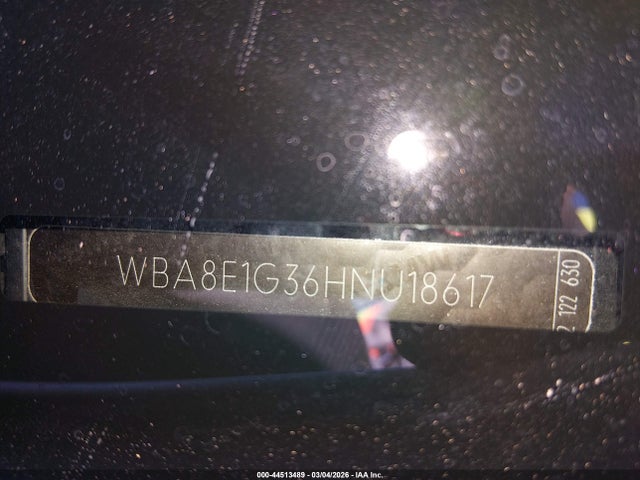 WBA8E1G36HNU18617 BMW 320i