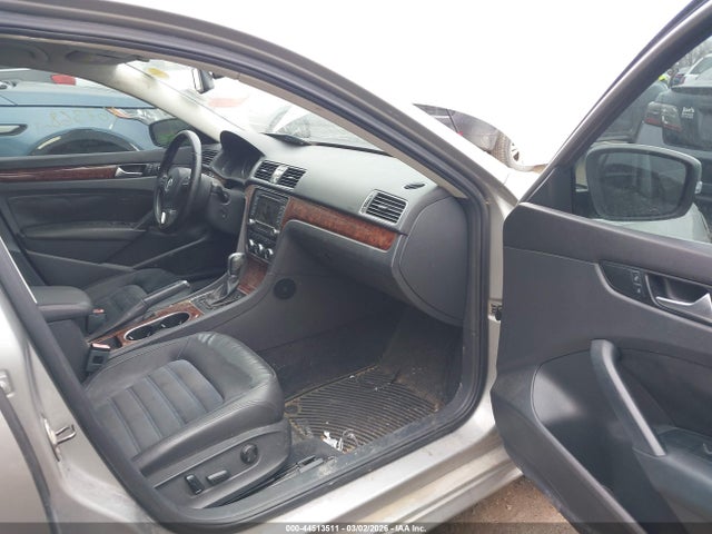Продаж на аукціоні авто 2013 Volkswagen Passat 2.0l Tdi Sel Premium, vin: 1VWCN7A32DC001149, номер лоту: 44513511