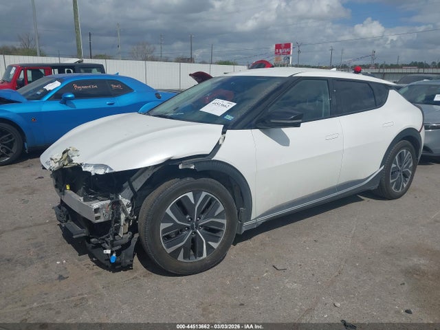 2022 KIA EV6 KNDC34LB1N5045080 Photo 1
