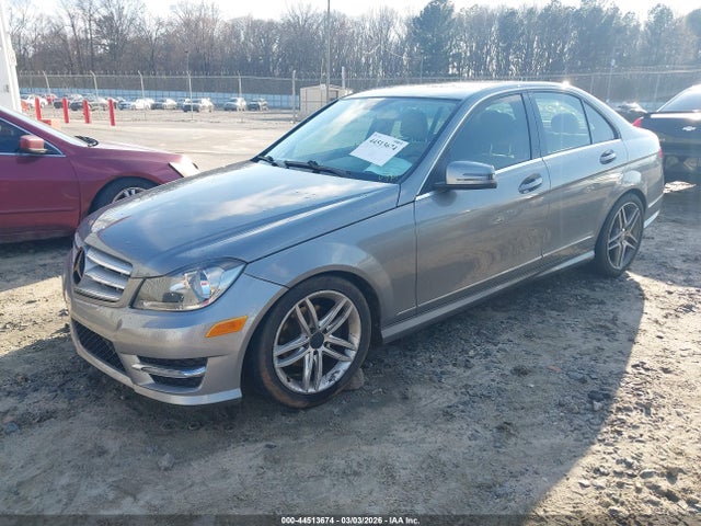 2012 Mercedes-benz C 300 Sport 4matic მანქანა იყიდება აუქციონზე, vin: WDDGF8BB7CR227007, აუქციონის ნომერი: 44513674