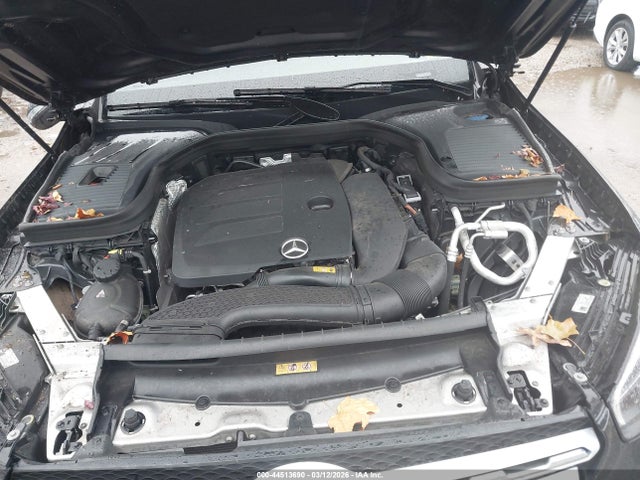 44513690 :رقم المزاد ، W1N0G8EB5NV327937 vin ، 2022 Mercedes-benz Glc 300 4matic Suv مزاد بيع