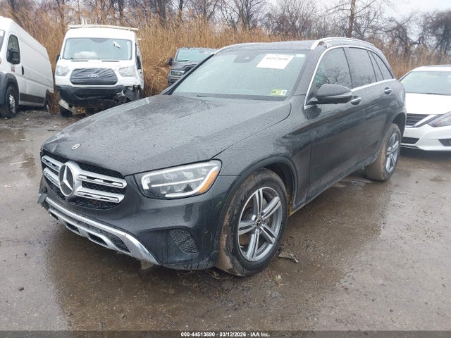 44513690 :رقم المزاد ، W1N0G8EB5NV327937 vin ، 2022 Mercedes-benz Glc 300 4matic Suv مزاد بيع