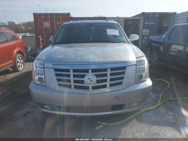 2010 Cadillac Escalade Ext Luxury მანქანა იყიდება აუქციონზე, vin: 3GYVKMEFXAG221715, აუქციონის ნომერი: 44513807