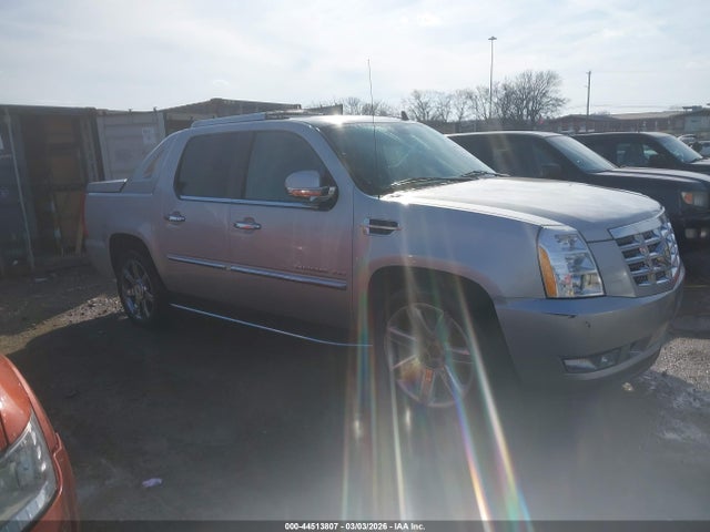 2010 Cadillac Escalade Ext Luxury მანქანა იყიდება აუქციონზე, vin: 3GYVKMEFXAG221715, აუქციონის ნომერი: 44513807