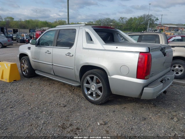 2010 Cadillac Escalade Ext Luxury მანქანა იყიდება აუქციონზე, vin: 3GYVKMEFXAG221715, აუქციონის ნომერი: 44513807