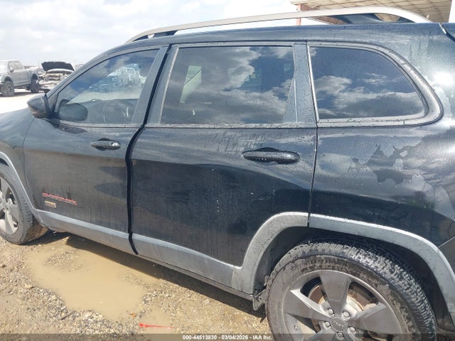 1C4PJLCS6GW287488 Jeep Cherokee 75th Anniversary