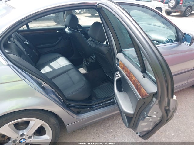 Продажа на аукционе авто 2005 Bmw 330i, vin: WBAEV53465KM38873, номер лота: 44513850