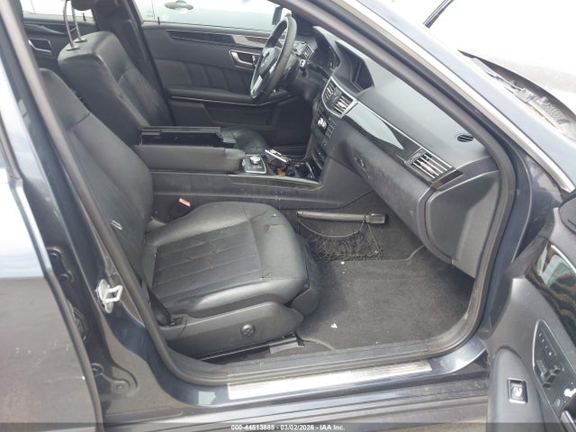 2013 MERCEDES-BENZ E 550 WDDHF9BB2DA679201 Photo 4