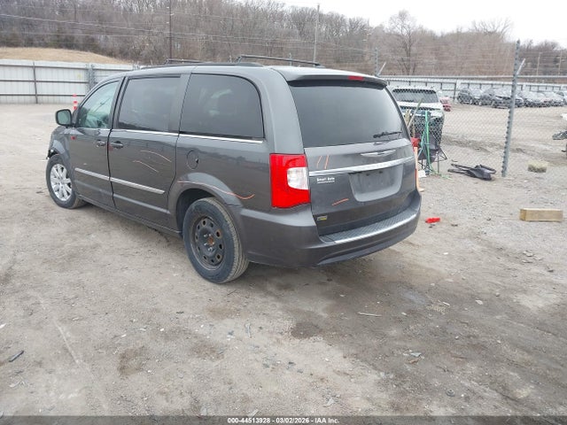 44513928 :رقم المزاد ، 2C4RC1BG0GR301883 vin ، 2016 Chrysler Town & Country Touring مزاد بيع