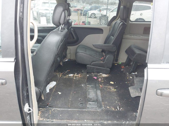 44513928 :رقم المزاد ، 2C4RC1BG0GR301883 vin ، 2016 Chrysler Town & Country Touring مزاد بيع