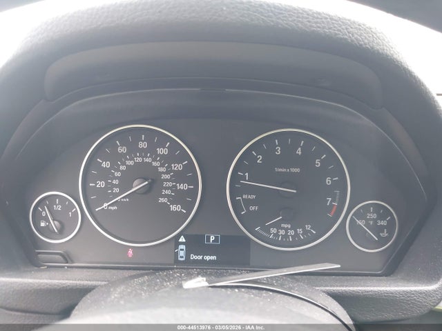 44513976 :رقم المزاد ، WBA3C3G57ENR25132 vin ، 2014 Bmw 320i Xdrive مزاد بيع