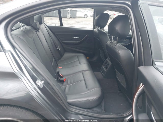 44513976 :رقم المزاد ، WBA3C3G57ENR25132 vin ، 2014 Bmw 320i Xdrive مزاد بيع