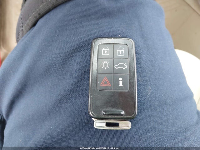 2015 VOLVO XC60 YV440MDD5F2617443 Photo 10