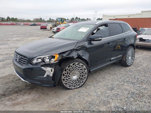 2015 VOLVO XC60 YV440MDD5F2617443 Photo 1