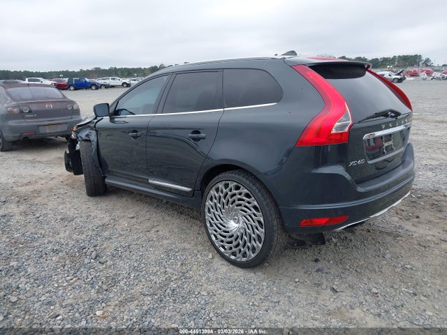 2015 VOLVO XC60 YV440MDD5F2617443 Photo 2