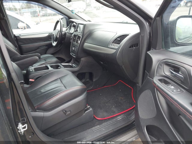 2C4RDGEG2KR530411 Dodge Grand Caravan Gt