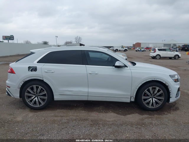 44514025 :رقم المزاد ، WA1AWBF17PD009550 vin ، 2023 Audi Sq8 Premium Plus Tfsi Quattro Tiptronic مزاد بيع