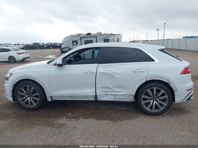 44514025 :رقم المزاد ، WA1AWBF17PD009550 vin ، 2023 Audi Sq8 Premium Plus Tfsi Quattro Tiptronic مزاد بيع