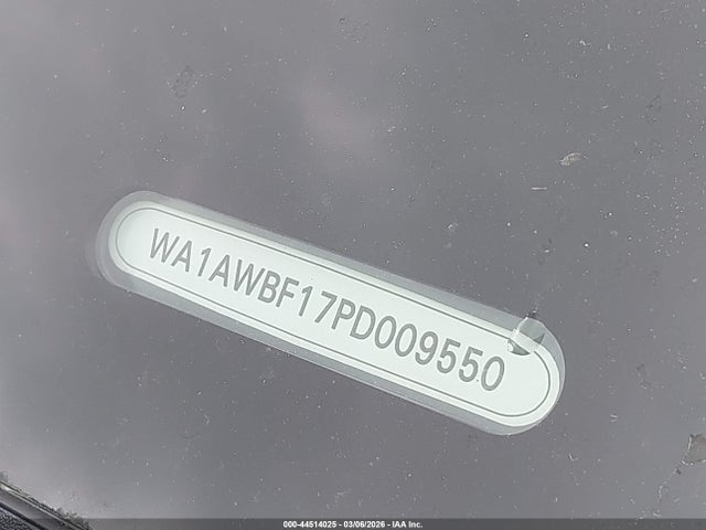 44514025 :رقم المزاد ، WA1AWBF17PD009550 vin ، 2023 Audi Sq8 Premium Plus Tfsi Quattro Tiptronic مزاد بيع