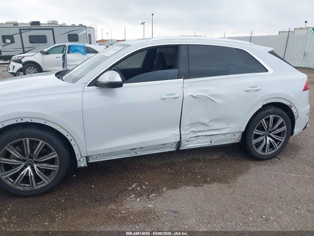 44514025 :رقم المزاد ، WA1AWBF17PD009550 vin ، 2023 Audi Sq8 Premium Plus Tfsi Quattro Tiptronic مزاد بيع