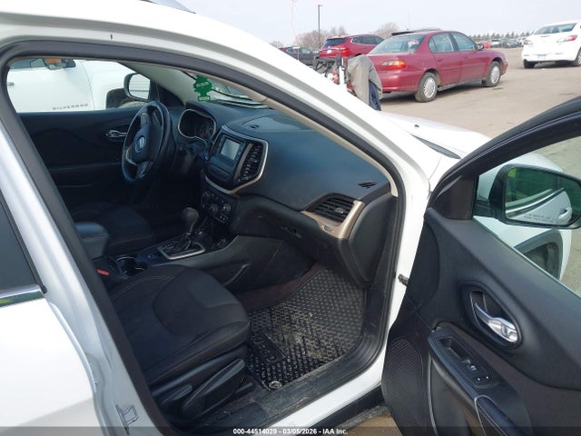 Jeep Cherokee Latitude 2016 1C4PJMCB9GW240672 Image 5