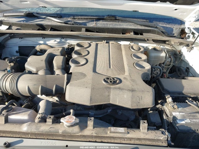 2017 TOYOTA 4RUNNER JTEBU5JR6H5480823 Photo 9