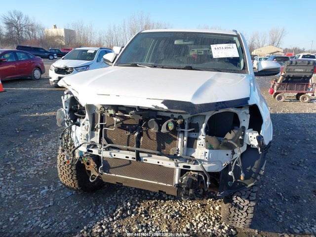 2017 TOYOTA 4RUNNER JTEBU5JR6H5480823 Photo 5