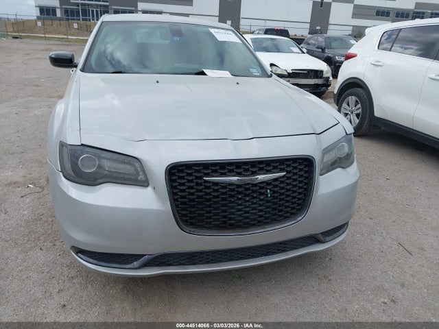 Продаж на аукціоні авто 2020 Chrysler 300 Touring, vin: 2C3CCAAG2LH115614, номер лоту: 44514066