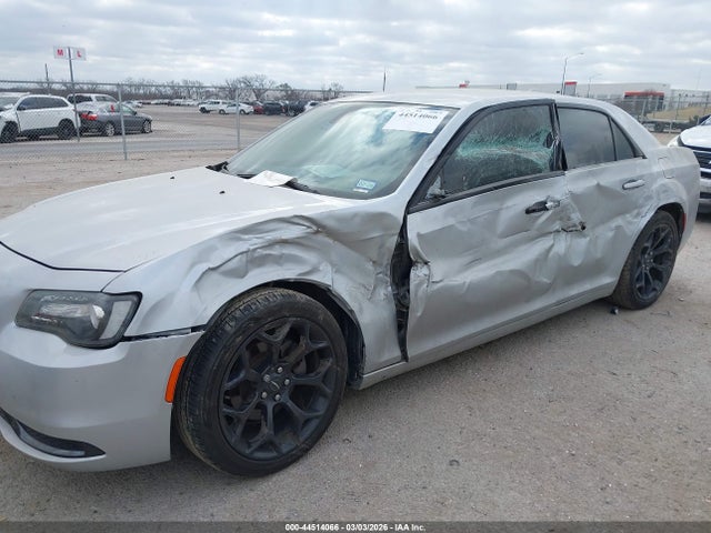 Продаж на аукціоні авто 2020 Chrysler 300 Touring, vin: 2C3CCAAG2LH115614, номер лоту: 44514066