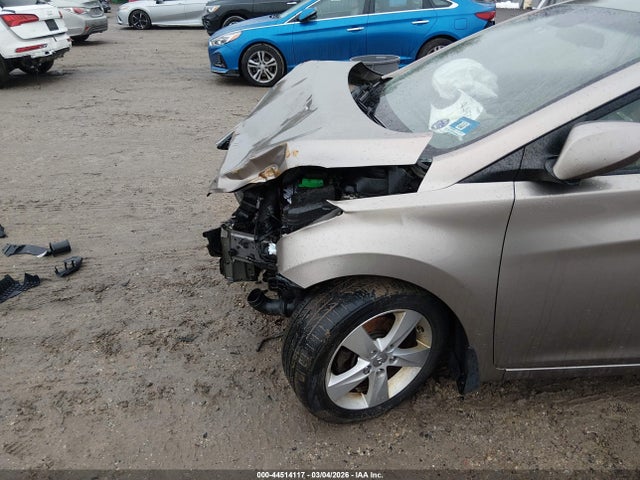 44514117 :رقم المزاد ، 5NPDH4AE2DH396503 vin ، 2013 Hyundai Elantra Gls مزاد بيع