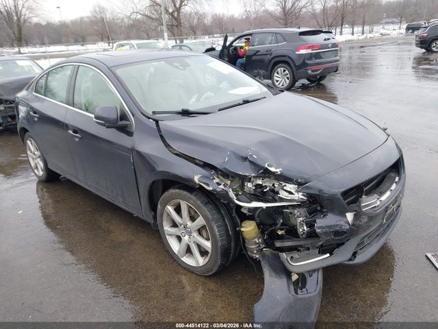 2016 VOLVO S60 YV1612TK8G2405385