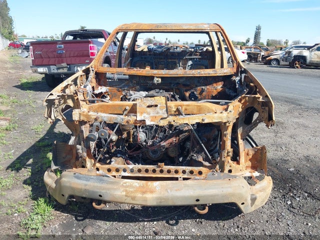 2024 Chevrolet Silverado 1500 4wd  Short Bed Rst მანქანა იყიდება აუქციონზე, vin: 3GCUDEE87RG396583, აუქციონის ნომერი: 44514131