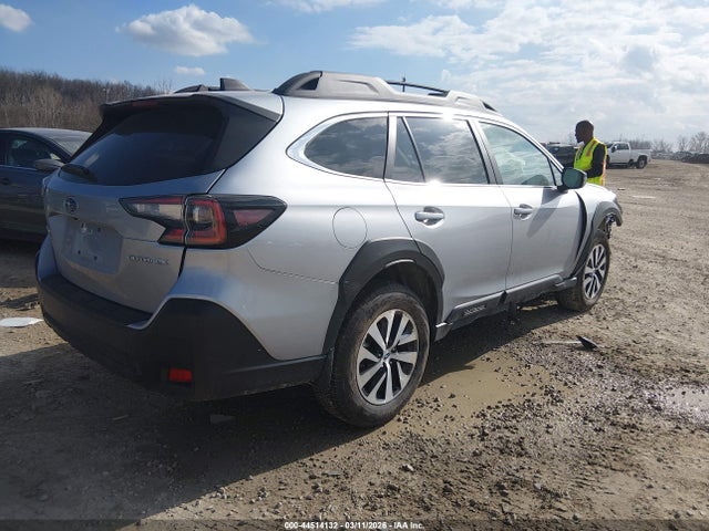 44514132 :رقم المزاد ، 4S4BTAFC3S3333782 vin ، 2025 Subaru Outback Premium مزاد بيع