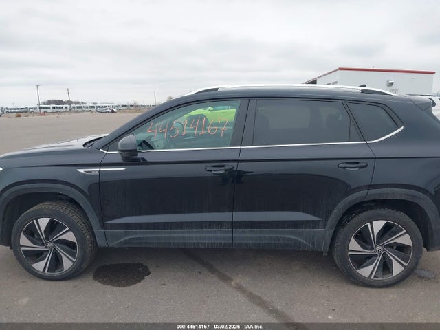 44514167 :رقم المزاد ، 3VVUX7B20RM102821 vin ، 2024 Volkswagen Taos 1.5t Se مزاد بيع