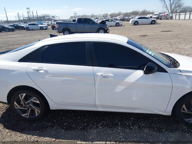 2025 Hyundai Elantra Sel Sport მანქანა იყიდება აუქციონზე, vin: KMHLM4DG6SU963587, აუქციონის ნომერი: 44514177