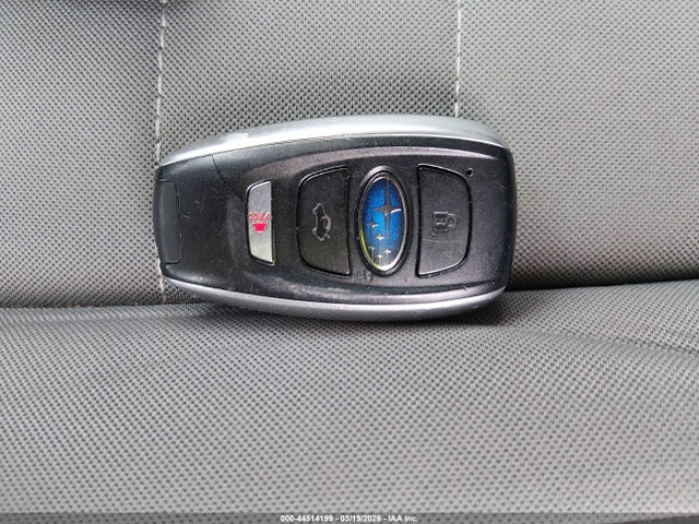 44514199 :رقم المزاد ، 4S3BNBL68F3008750 vin ، 2015 Subaru Legacy 2.5i Limited مزاد بيع