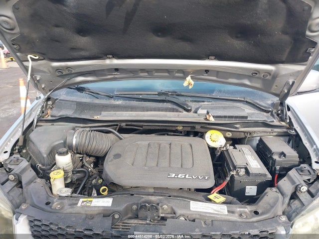 Продажа на аукционе авто 2017 Dodge Grand Caravan Gt, vin: 2C4RDGEG6HR693085, номер лота: 44514200