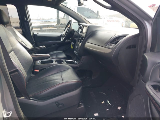 Продажа на аукционе авто 2017 Dodge Grand Caravan Gt, vin: 2C4RDGEG6HR693085, номер лота: 44514200